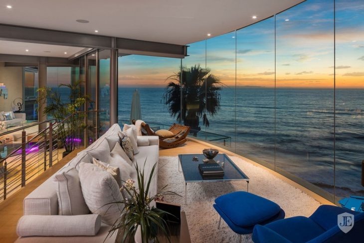 Laguna Beach'te bir tekne evinizin olduğunu hayal edin